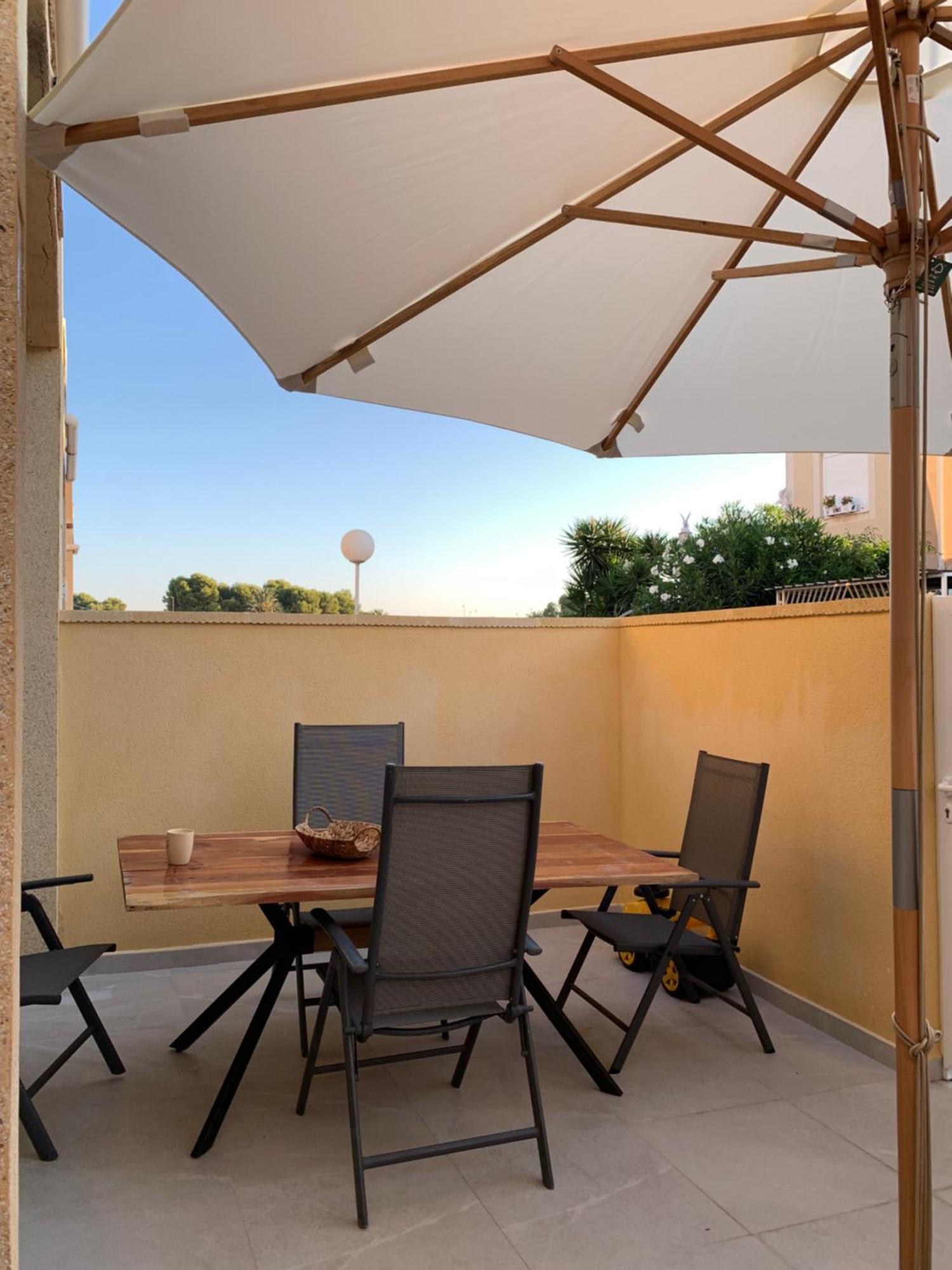 Holiday House Torrevieja Dış mekan fotoğraf